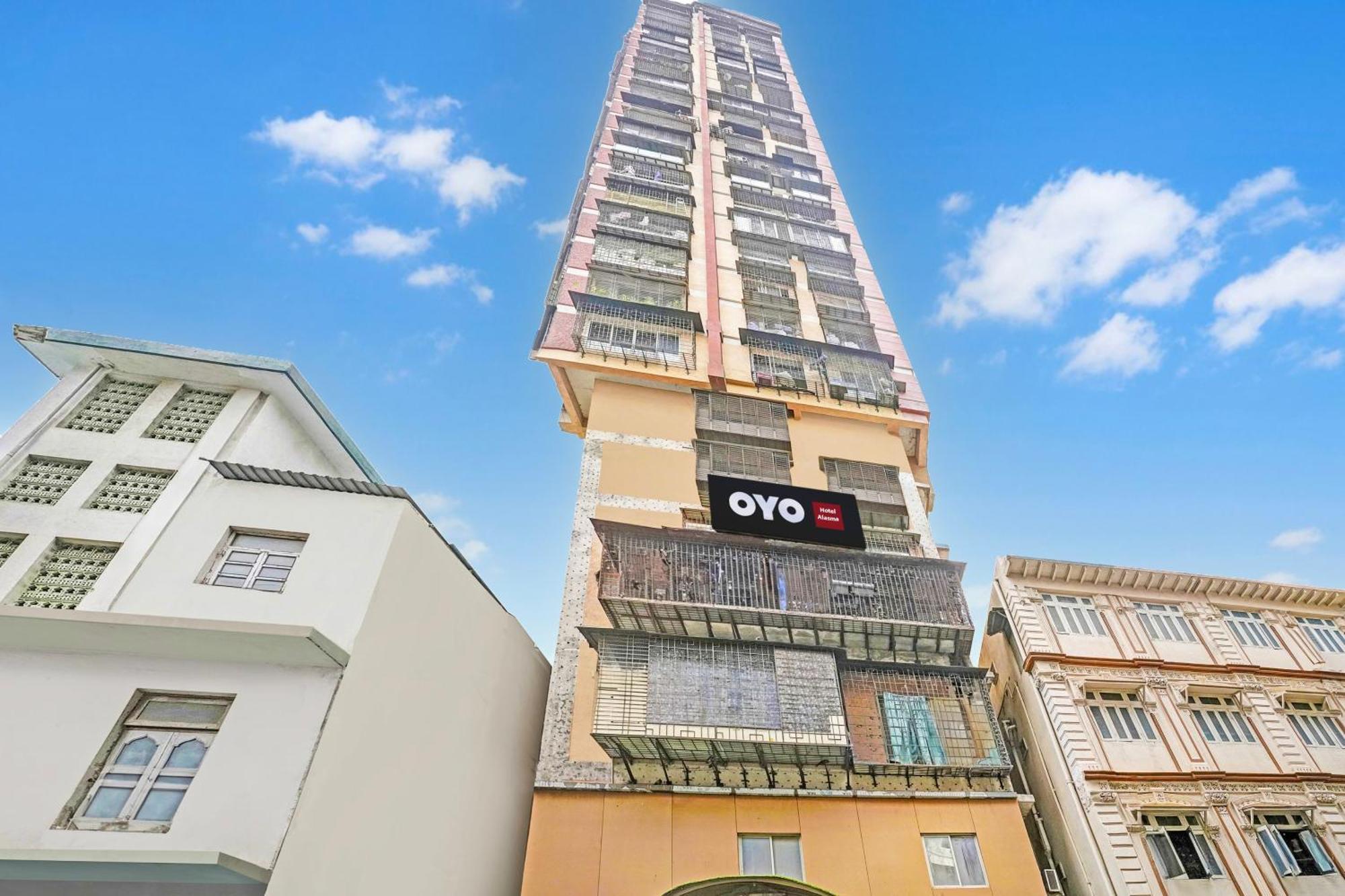 Hotel O Asma Мумбай Екстериор снимка
